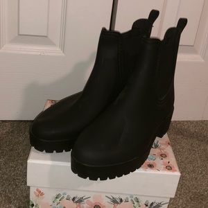 Jeffrey Campbell Cloudy waterproof Chelsea Rain Boot size 9